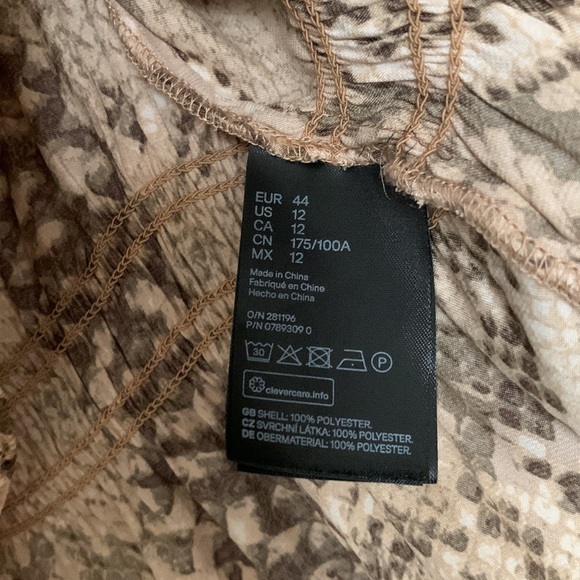 H&M Smocked Snakeskin Pattern Blouse - Picture 5 of 5